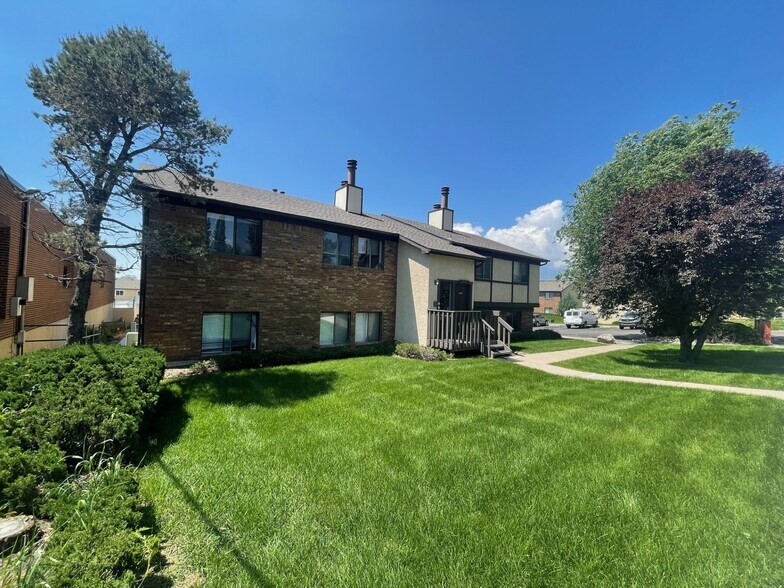 More Photos Of 2625-2627 E Uintah St, Colorado Springs Apartments For Sale