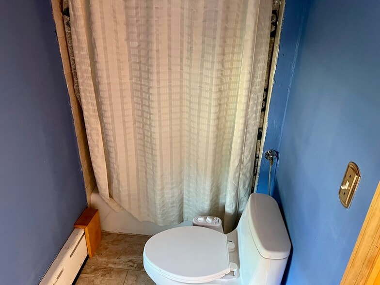 More Photos Of 91 Green St, Huntington Office Residential For Sale