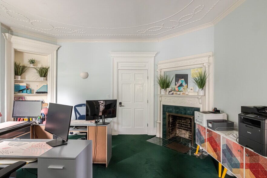 More Photos Of 437 E Allen St, Hudson Office For Sale