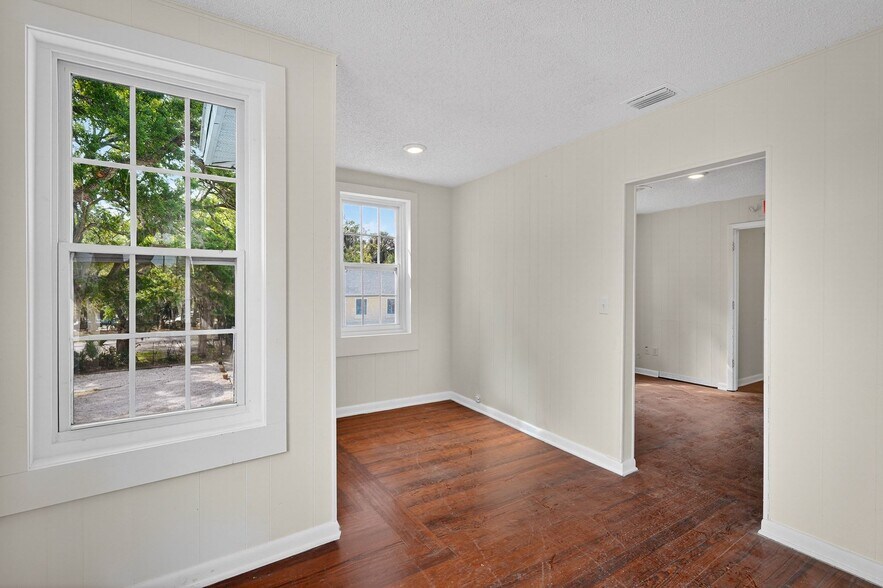 More Photos Of 219 Magnolia Ave, Daytona Beach Storefront Retail Residential For Sale