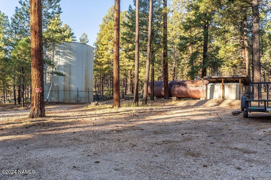 More Photos Of 770 Forest Service 461 rd, Fredonia Sports And Entertainment For Sale