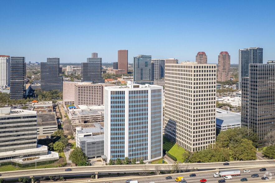 More Photos Of 2100 West Loop South, Houston Office For Lease