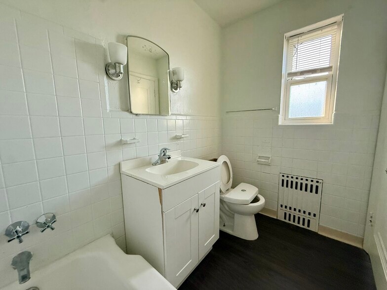 More Photos Of 2334 Kemper Ln, Cincinnati Apartments For Sale