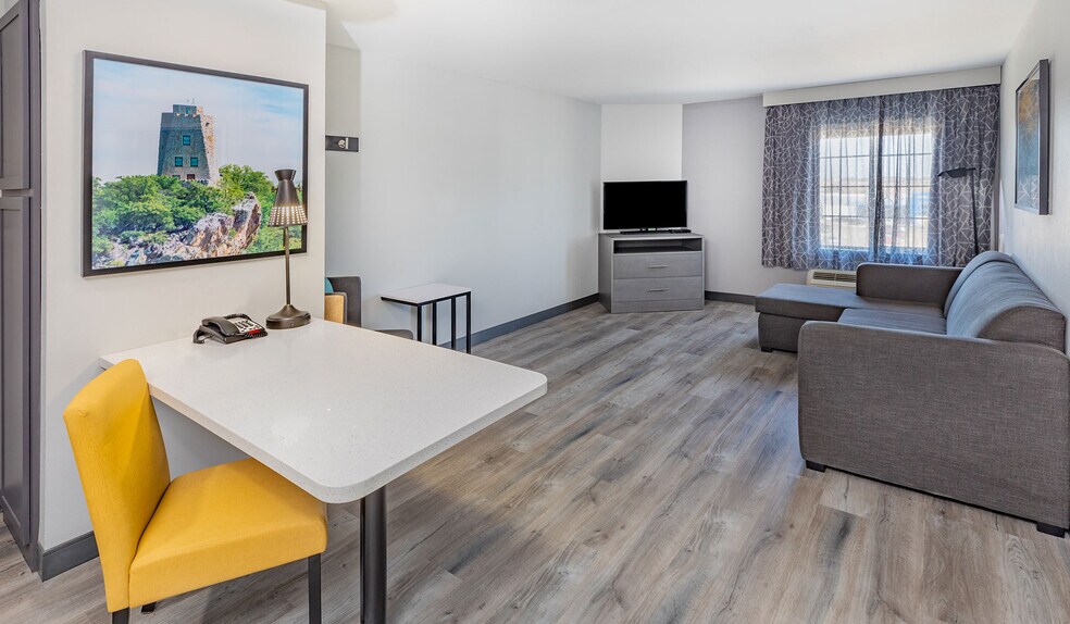 More Photos Of 2602 Rina Park Rd, Ardmore Hotel For Sale