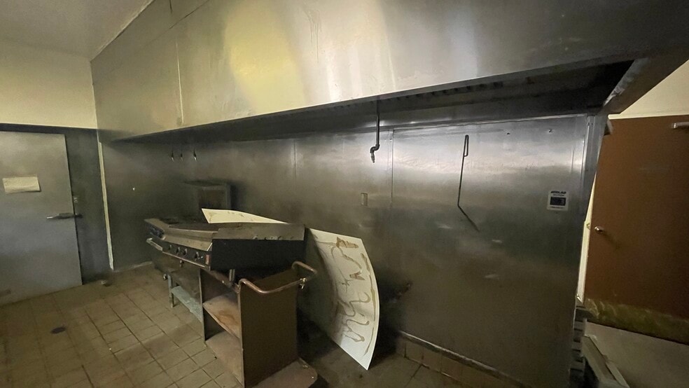 More Photos Of 2294 Industrial Pky W, Hayward Restaurant For Lease