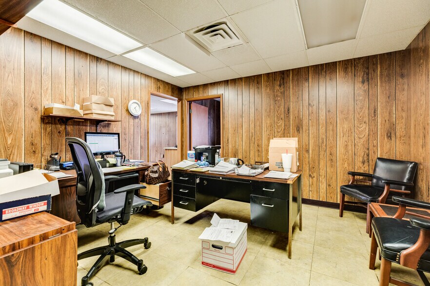 More Photos Of 6322 E Highway 332, Freeport Warehouse For Sale