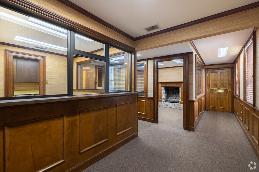 More Photos Of 120-124 W Liberty St, Savannah Office Residential For Sale