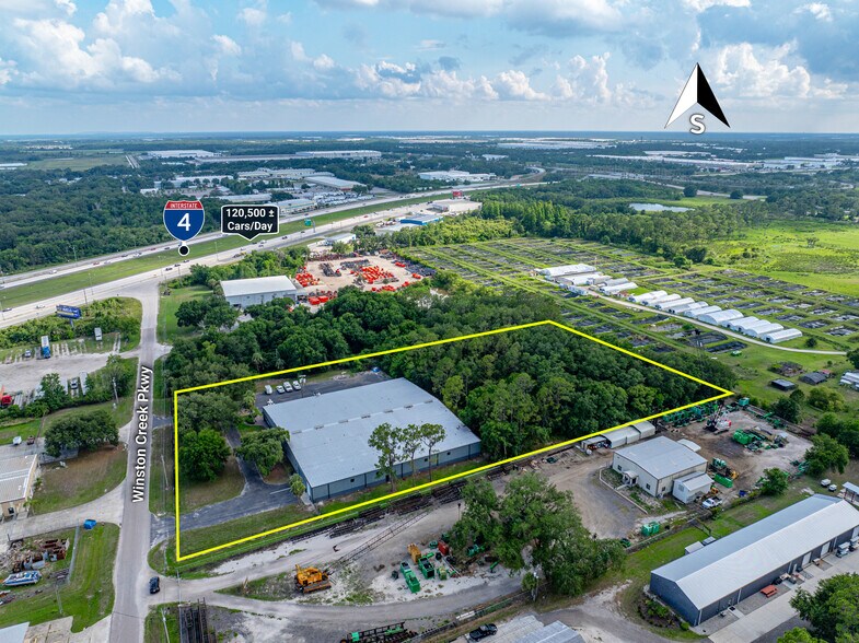 More Photos Of 304 Winston Creek Pky, Lakeland Warehouse For Lease