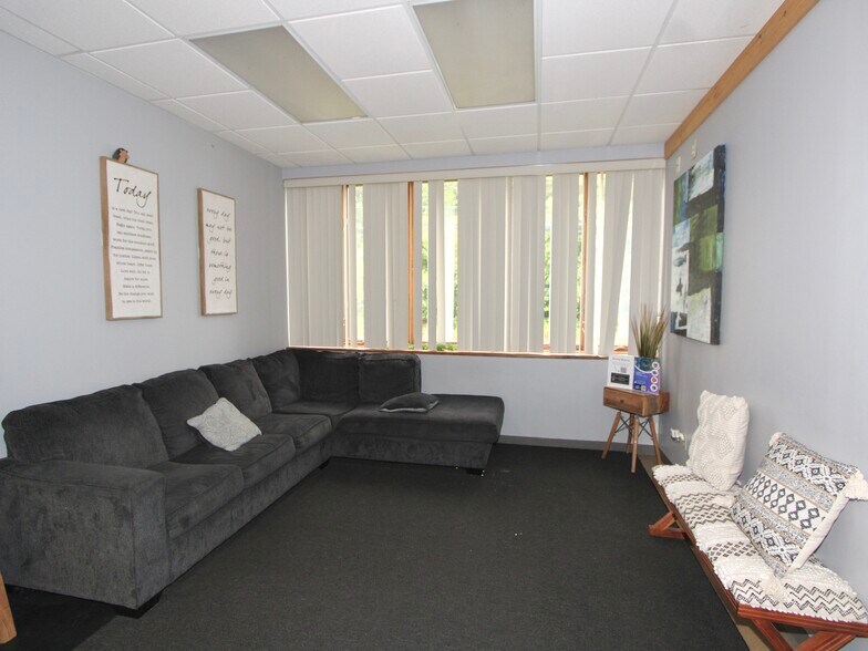 More Photos Of 44 Southbridge Rd, Dudley Light Manufacturing For Sale