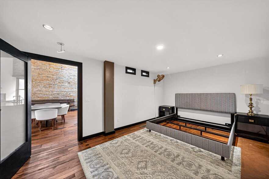 More Photos Of 614 High St, Comfort Storefront Retail Residential For Sale