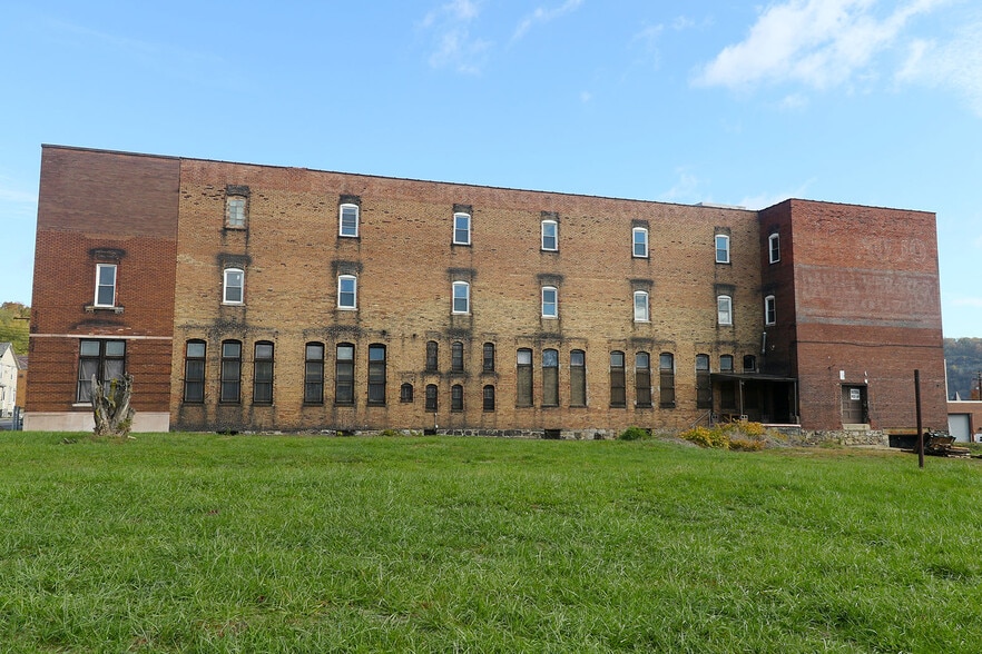 More Photos Of 312 N 7th St, Steubenville Warehouse For Sale