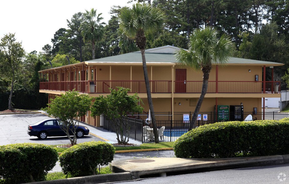 More Photos Of 3090 N Monroe St, Tallahassee Hotel For Sale