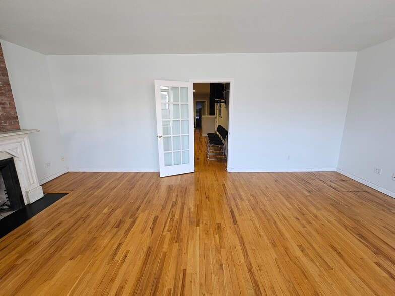 More Photos Of 4518 5th Ave, Brooklyn Storefront Retail Office For Lease