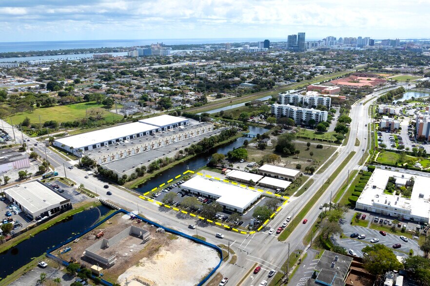 More Photos Of 2620 N Australian Ave, West Palm Beach Office Residential For Lease