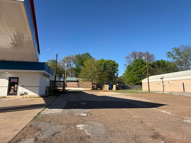 More Photos Of 1708 S Mobberly Ave, Longview Service Station For Sale