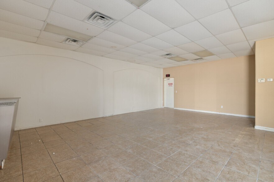 More Photos Of 302 E Business 83, San Juan Storefront Retail Office For Lease