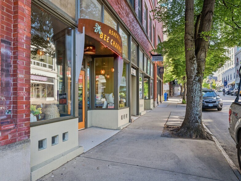 More Photos Of 32 Broadway St, Asheville Storefront Retail Residential For Sale