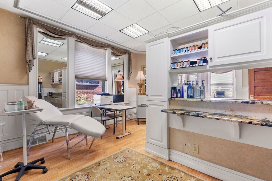 More Photos Of 409 N Jefferson St, New Castle Office Residential For Sale