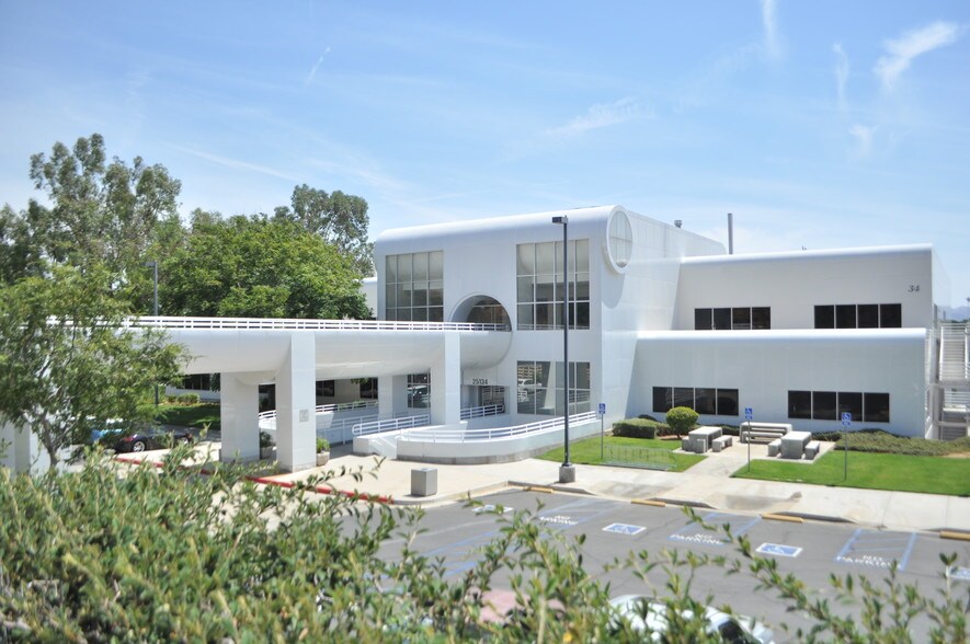 Primary Photo Of 25134 Rye Canyon Loop, Valencia Office For Lease