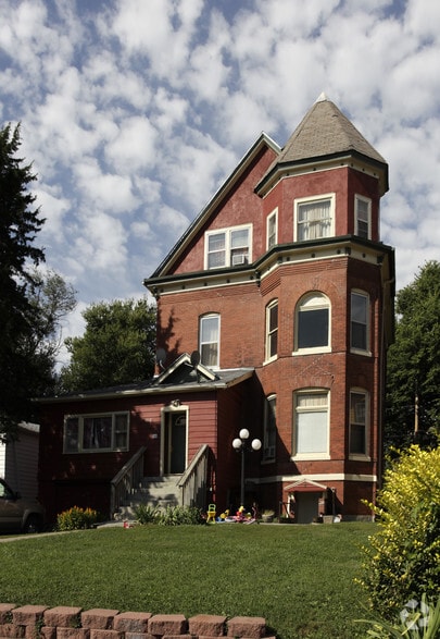 More Photos Of 1018 S 31st St, Omaha Apartments For Sale