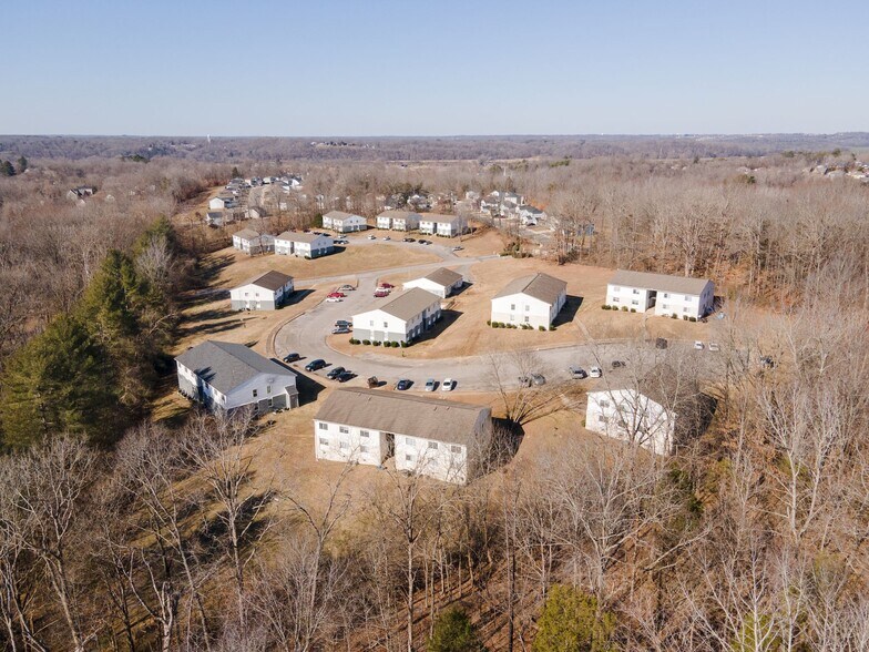 More Photos Of 1351 Avondale Dr, Clarksville Apartments For Sale