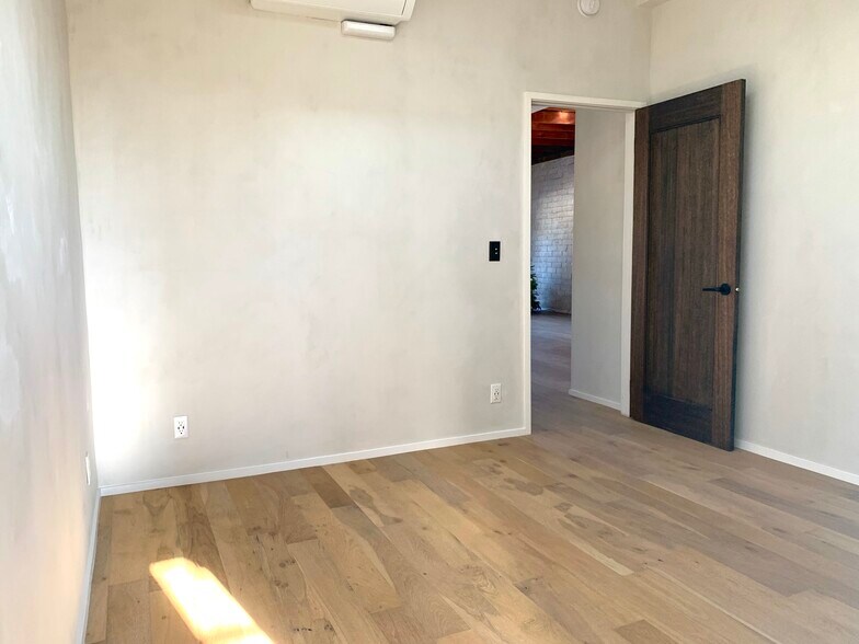 More Photos Of 1822 N Broadway, Los Angeles Storefront Retail Office For Sale