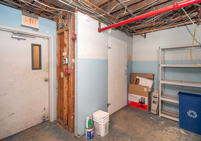 More Photos Of 28 Pelham St, Newport Office For Sale