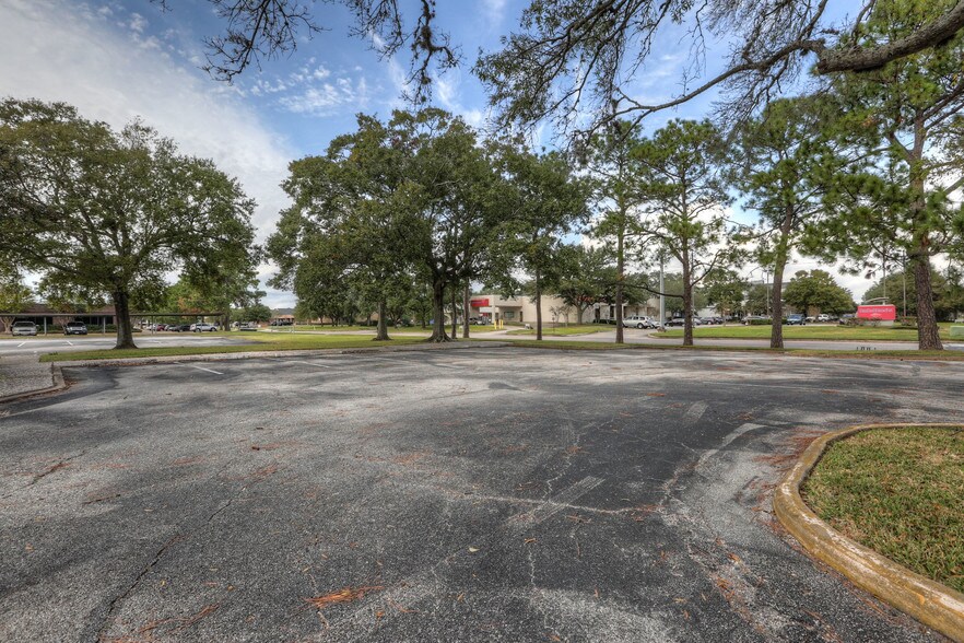 More Photos Of 1115 Gemini St, Houston Office For Lease