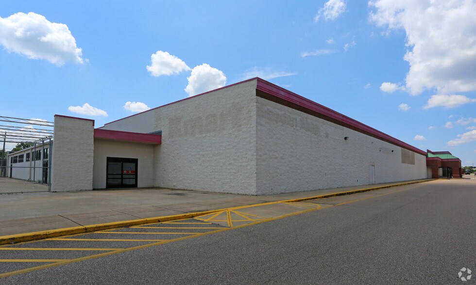 More Photos Of 1840-1880 E Main St, Prattville General Retail For Lease