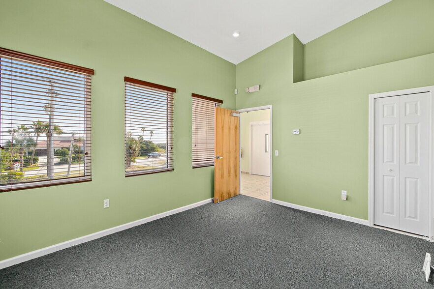 More Photos Of 3270 Highway A1A, Melbourne Beach Office For Lease