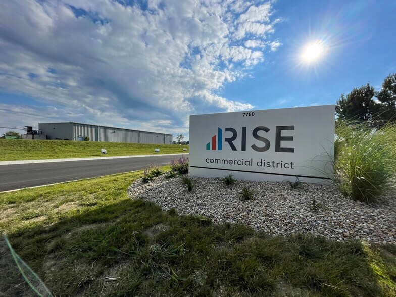 More Photos Of 7780 Corporate Blvd, Plain City Warehouse For Lease