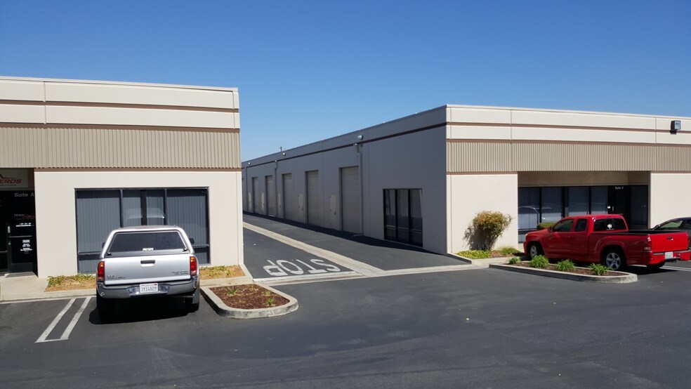 More Photos Of 1861 N Gaffey St, San Pedro Flex For Lease