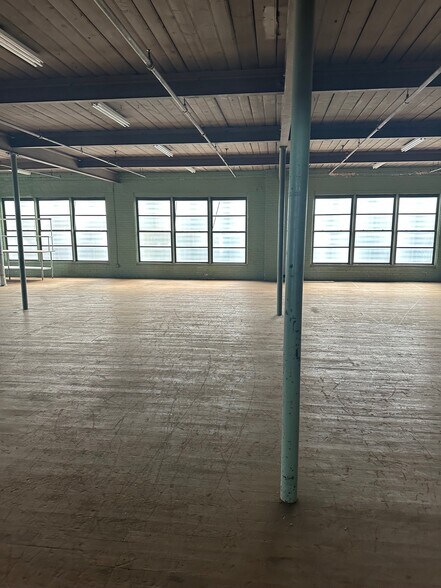 More Photos Of 2 Olde Millbury St, Worcester Warehouse For Sale