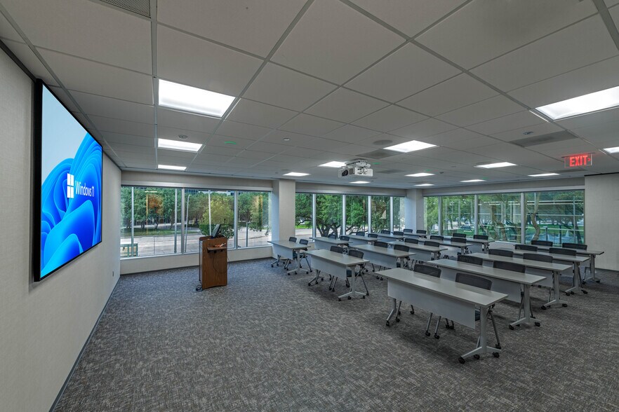 More Photos Of 10375 Richmond Ave, Houston Office For Sale