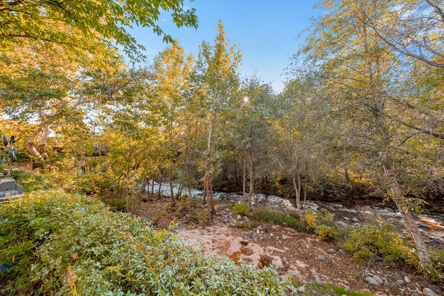 More Photos Of 25 Schnebly Hill Rd, Sedona Freestanding For Sale