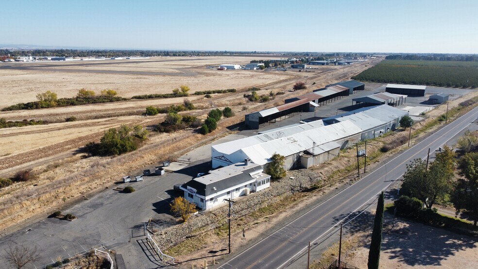 More Photos Of 5033 Feather River Blvd, Olivehurst Manufacturing For Lease