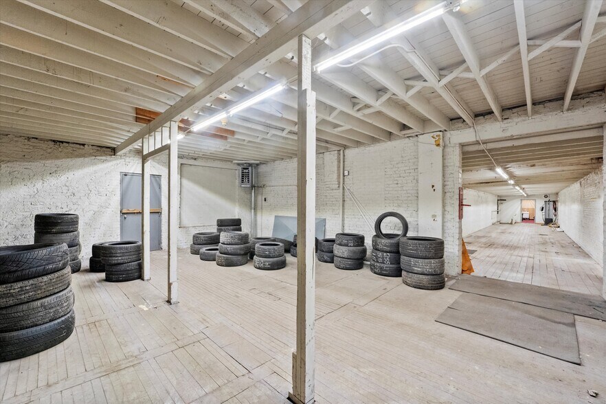 More Photos Of 2447 S Pulaski Ave, Chicago Warehouse For Sale