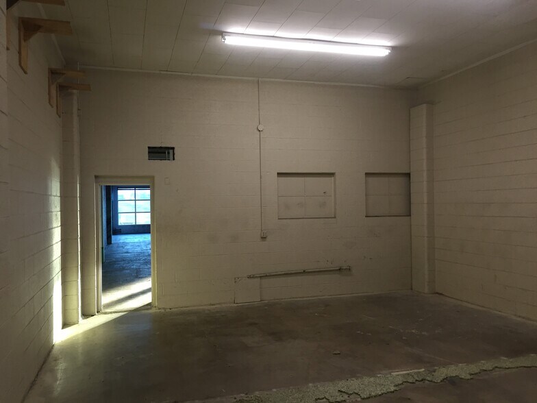 More Photos Of 1308 S Peoria Ave, Tulsa Unknown For Lease