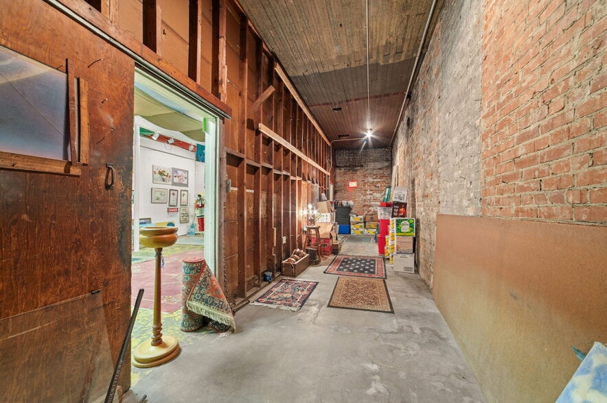 More Photos Of 115 N Queen St, Kinston General Retail For Sale