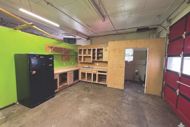 More Photos Of 137 S Lincoln Ave, Loveland Storefront For Sale