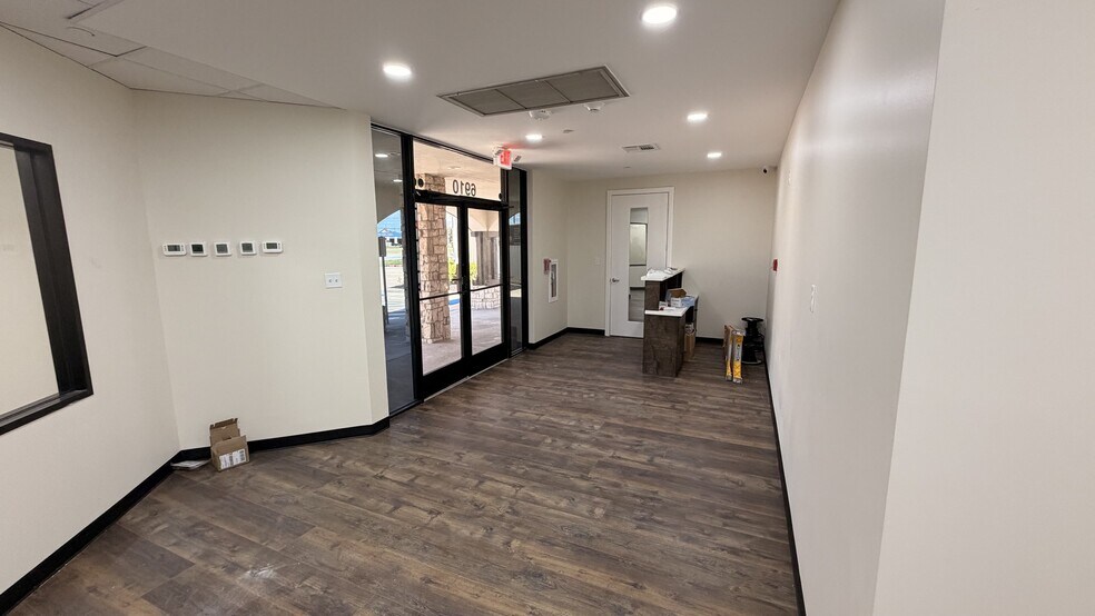 More Photos Of 6910 N Eldridge Pky, Houston Freestanding For Sale