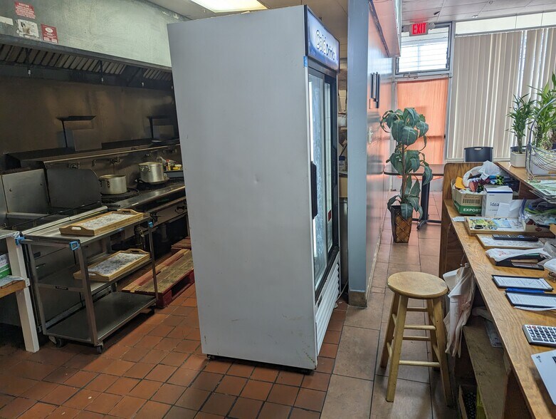 More Photos Of 4800-4816 Navy Rd, Millington Unknown For Lease