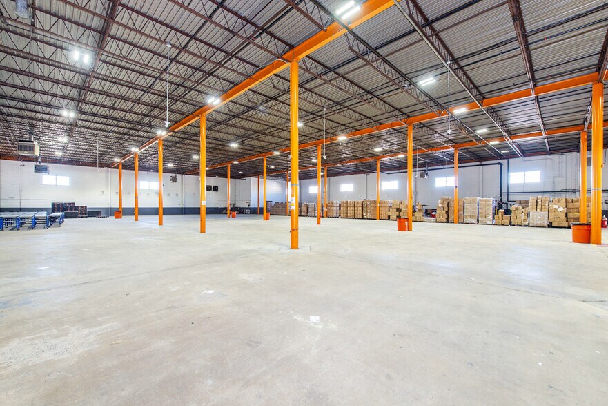 More Photos Of 310 Paterson Plank Rd, Carlstadt Manufacturing For Lease