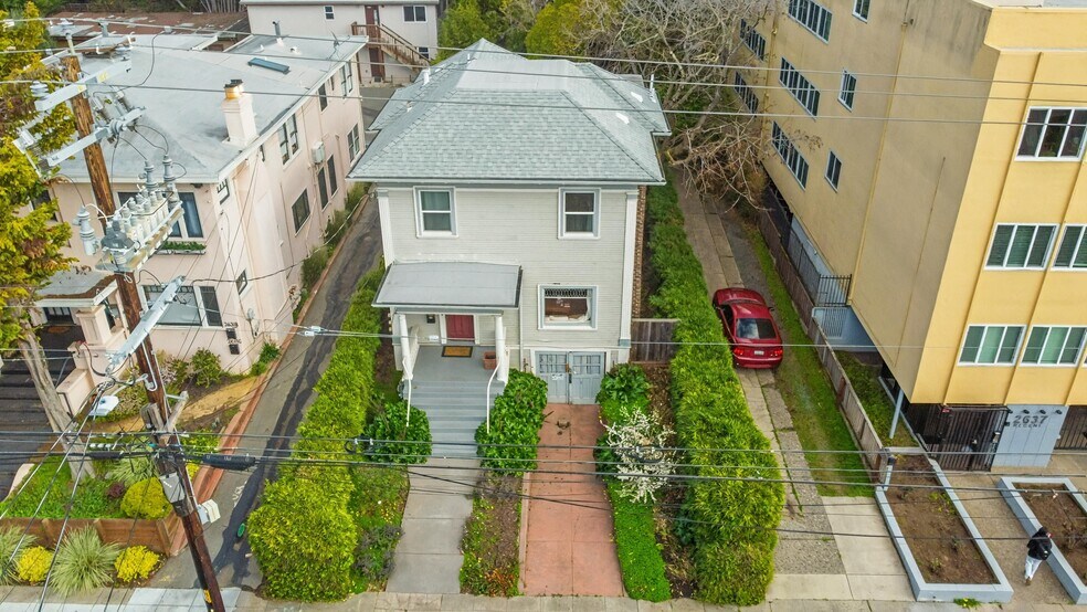 More Photos Of 2633 Regent St, Berkeley Multifamily For Sale