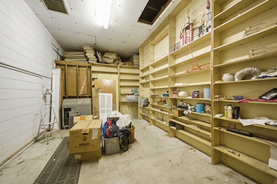 More Photos Of 120 N Main St, Bushnell Office Residential For Sale