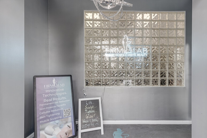 More Photos Of 102-112 Town Center Dr, Warren Office For Lease