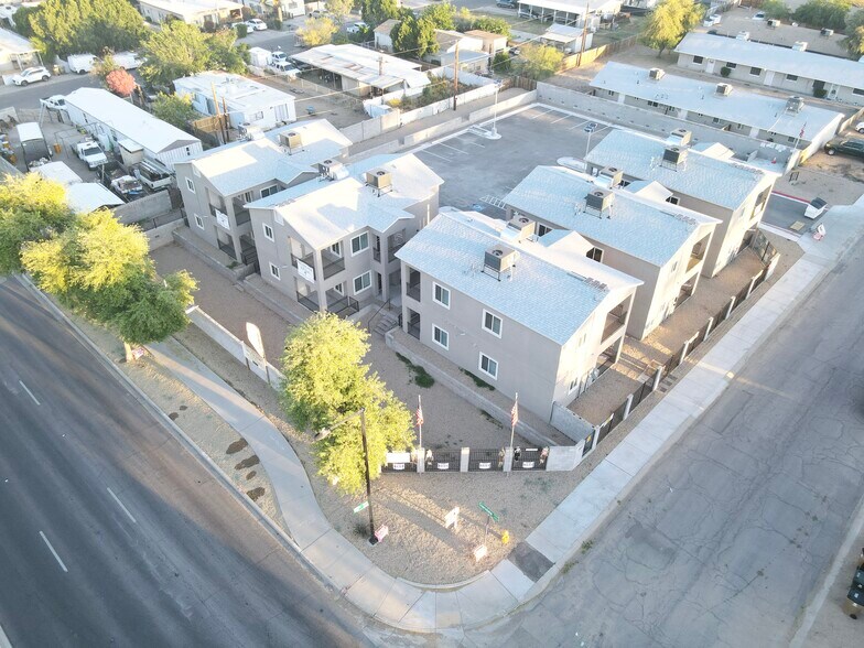 More Photos Of 7010 N 80th Ave, Glendale Apartments For Sale