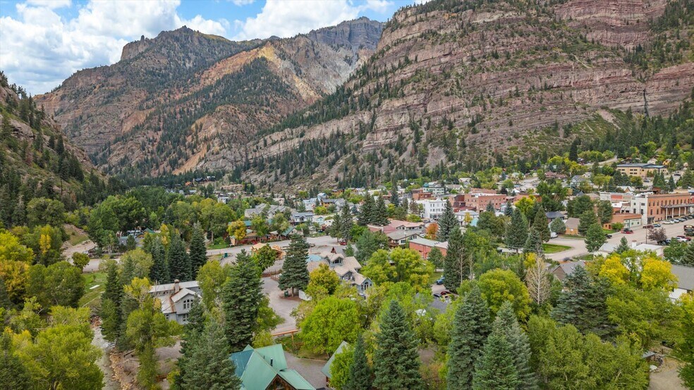 More Photos Of 118 6TH Ave, Ouray Hotel For Sale