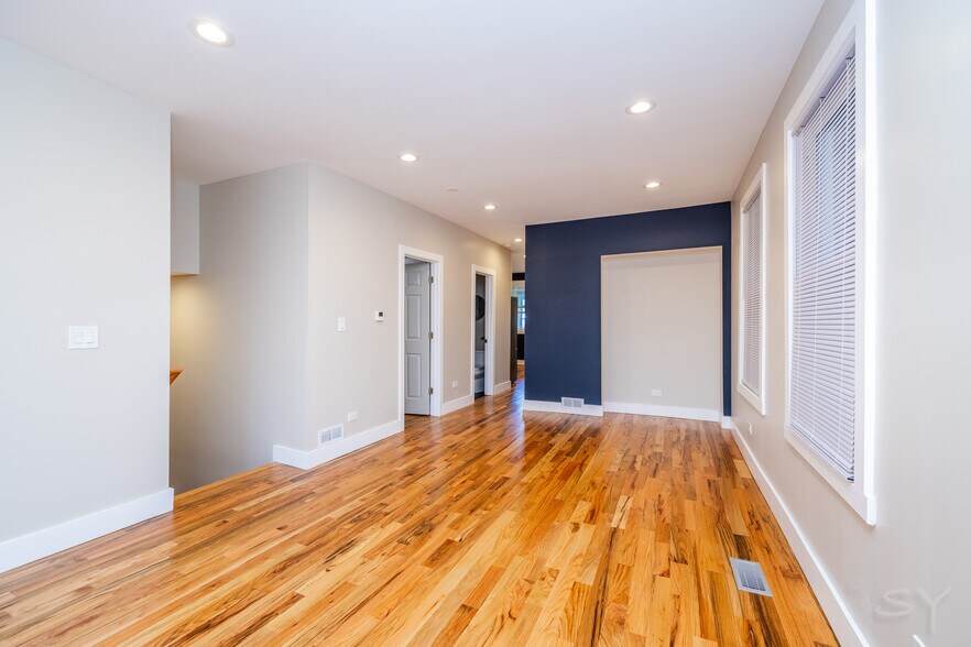 More Photos Of 6129 N Ravenswood Ave, Chicago Multifamily For Sale