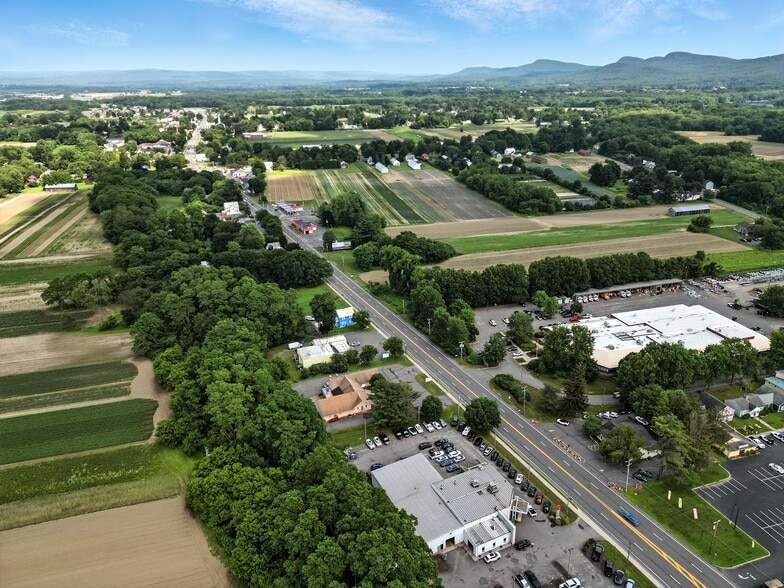 More Photos Of 48 Russell St, Hadley Restaurant For Lease